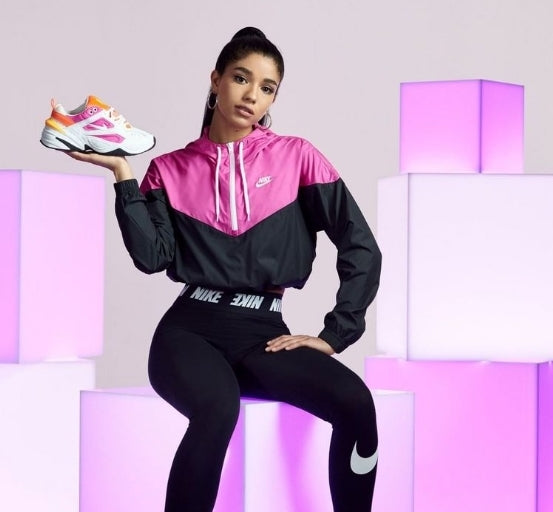 Résultats de l'évolution emblématique de la ligne Nike, les baskets Nike M2K Tekno Femme  sont un témoignage de l'engagement de Nike à combiner style et innovation.
