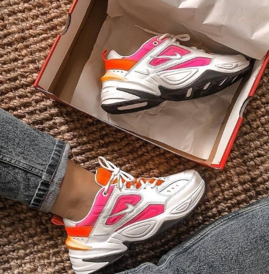 Résultats de l'évolution emblématique de la ligne Nike, les baskets Nike M2K Tekno Femme  sont un témoignage de l'engagement de Nike à combiner style et innovation.