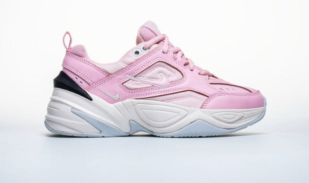 Résultats de l'évolution emblématique de la ligne Nike, les baskets Nike M2K Tekno Femme  sont un témoignage de l'engagement de Nike à combiner style et innovation.
