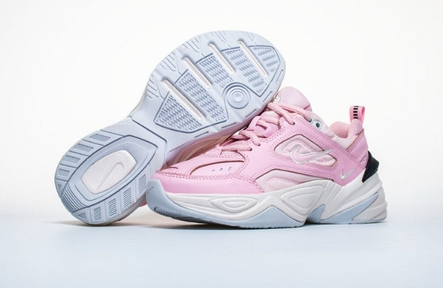Résultats de l'évolution emblématique de la ligne Nike, les baskets Nike M2K Tekno Femme  sont un témoignage de l'engagement de Nike à combiner style et innovation.