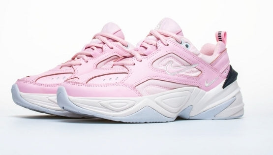 Résultats de l'évolution emblématique de la ligne Nike, les baskets Nike M2K Tekno Femme  sont un témoignage de l'engagement de Nike à combiner style et innovation.