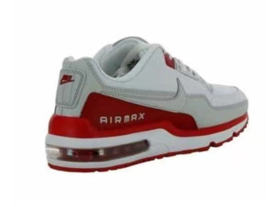Les baskets Nike Air Max LTD3 allient style et performance de manière exceptionnelle. Leur design moderne et leurs matériaux de haute qualité en font un choix incontournable.