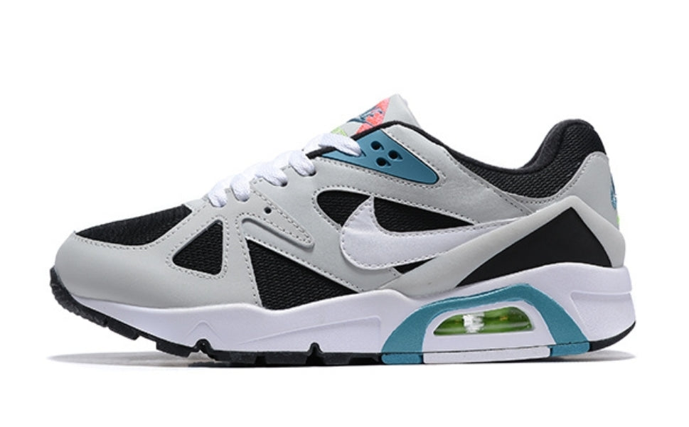 Les baskets Nike Air Structure Triax 91 combinent un style rétro et une technologie moderne. Leur design audacieux.pas cher.le moins cher.