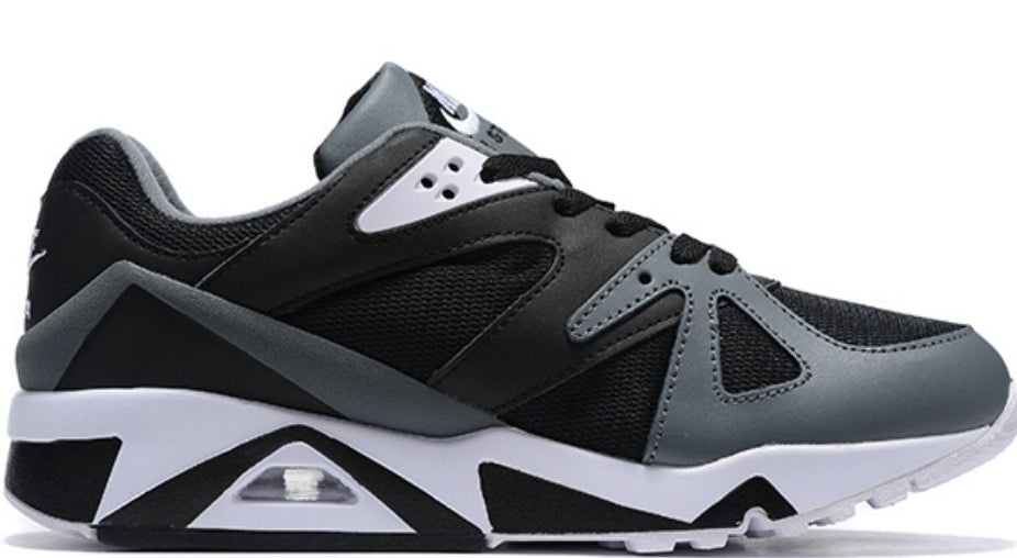 Les baskets Nike Air Structure Triax 91 combinent un style rétro et une technologie moderne. Leur design audacieux.pas cher.le moins cher.