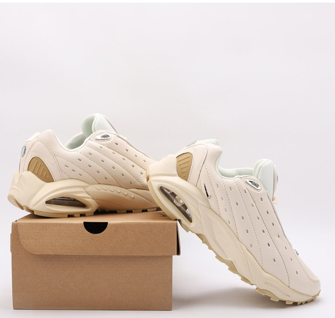 Les baskets Nike Air Terra X NOCTA offrent un style emblématique et une performance exceptionnelle.
design distinctif. Pas cher. Le moins cher.