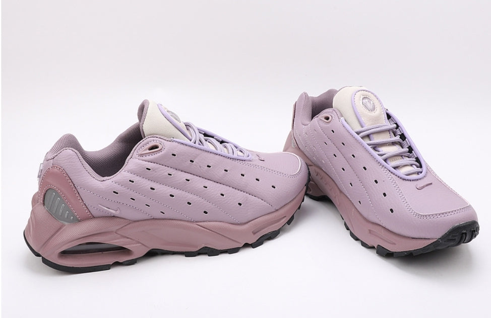 Les baskets Nike Air Terra X NOCTA offrent un style emblématique et une performance exceptionnelle.
design distinctif. Pas cher. Le moins cher.