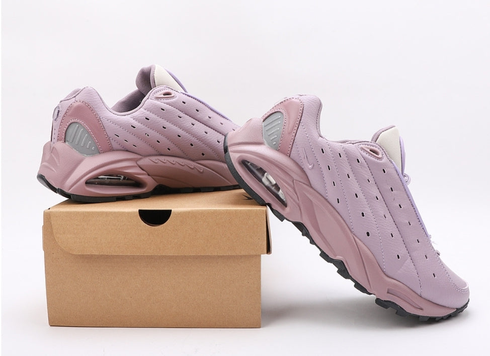 Les baskets Nike Air Terra X NOCTA offrent un style emblématique et une performance exceptionnelle.
design distinctif. Pas cher. Le moins cher.