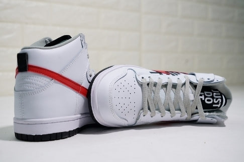 Les baskets Nike SB Dunk allient un style emblématique à un confort supérieur. Leur design légendaire et leurs matériaux de haute qualité. Pas cher.le moins cher .