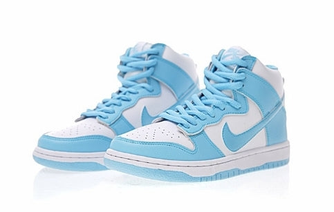 Les baskets Nike SB Dunk allient un style emblématique à un confort supérieur. Leur design légendaire et leurs matériaux de haute qualité. Pas cher.le moins cher .