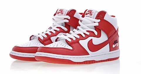 Les baskets Nike SB Dunk allient un style emblématique à un confort supérieur. Leur design légendaire et leurs matériaux de haute qualité. Pas cher.le moins cher .