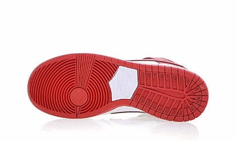 Les baskets Nike SB Dunk allient un style emblématique à un confort supérieur. Leur design légendaire et leurs matériaux de haute qualité. Pas cher.le moins cher .