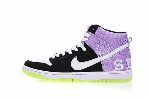 Les baskets Nike SB Dunk allient un style emblématique à un confort supérieur. Leur design légendaire et leurs matériaux de haute qualité. Pas cher.le moins cher .