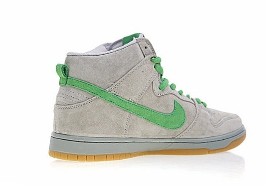 Les baskets Nike SB Dunk allient un style emblématique à un confort supérieur. Leur design légendaire et leurs matériaux de haute qualité. Pas cher.le moins cher .