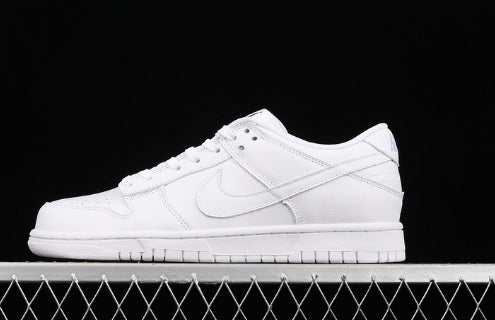 les baskets Nike SB Dunk femme Low sont un témoignage de l'engagement de Nike à combiner style et innovation.