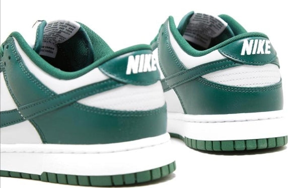 les baskets Nike SB Dunk femme Low sont un témoignage de l'engagement de Nike à combiner style et innovation.