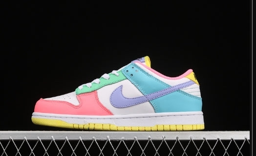 les baskets Nike SB Dunk femme Low sont un témoignage de l'engagement de Nike à combiner style et innovation.