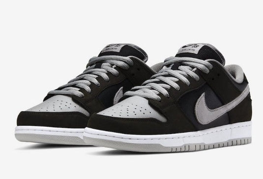 les baskets Nike SB Dunk femme Low sont un témoignage de l'engagement de Nike à combiner style et innovation.