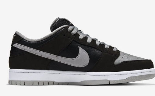 les baskets Nike SB Dunk femme Low sont un témoignage de l'engagement de Nike à combiner style et innovation.