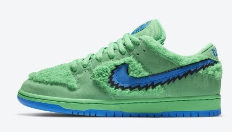 les baskets Nike SB Dunk femme Low sont un témoignage de l'engagement de Nike à combiner style et innovation.