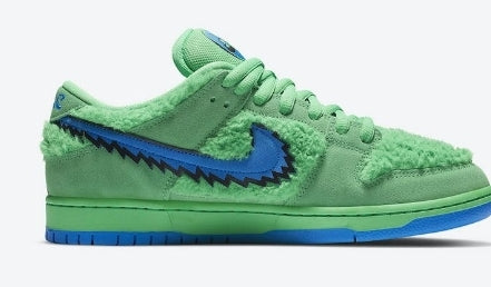les baskets Nike SB Dunk femme Low sont un témoignage de l'engagement de Nike à combiner style et innovation.