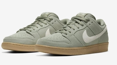 les baskets Nike SB Dunk femme Low sont un témoignage de l'engagement de Nike à combiner style et innovation.