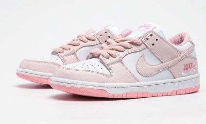 les baskets Nike SB Dunk femme Low sont un témoignage de l'engagement de Nike à combiner style et innovation.