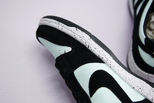 les baskets Nike SB Dunk femme Low sont un témoignage de l'engagement de Nike à combiner style et innovation.