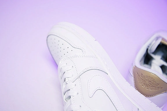 les baskets Nike SB Dunk femme Low sont un témoignage de l'engagement de Nike à combiner style et innovation.