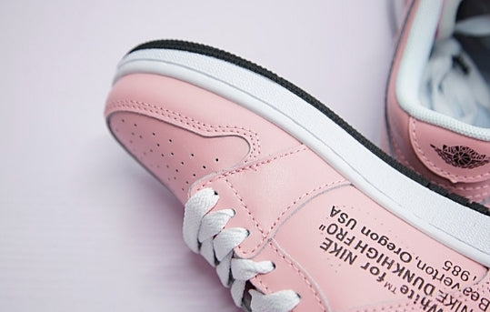 les baskets Nike SB Dunk femme Low sont un témoignage de l'engagement de Nike à combiner style et innovation.