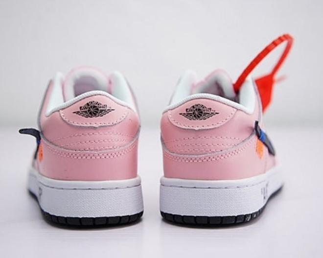 les baskets Nike SB Dunk femme Low sont un témoignage de l'engagement de Nike à combiner style et innovation.