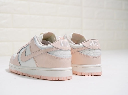 les baskets Nike SB Dunk femme Low sont un témoignage de l'engagement de Nike à combiner style et innovation.