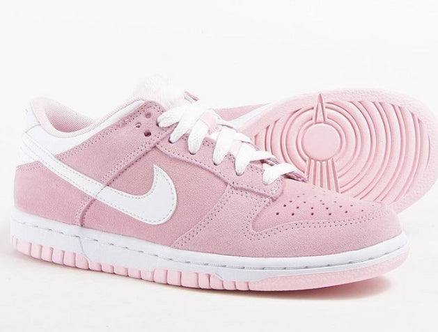 les baskets Nike SB Dunk femme Low sont un témoignage de l'engagement de Nike à combiner style et innovation.