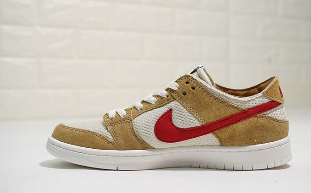 les baskets Nike SB Dunk femme Low sont un témoignage de l'engagement de Nike à combiner style et innovation.