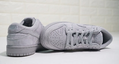 Résultats de l'évolution emblématique de la ligne Nike, les Nike SB Dunk Low sont un témoignage de l'engagement de Nike à combiner style et innovation.