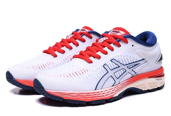 les Baskets Asics Femme à combiner style et innovation, les sneakers Asics Femme sont des pièces maîtresses de la mode sportive.