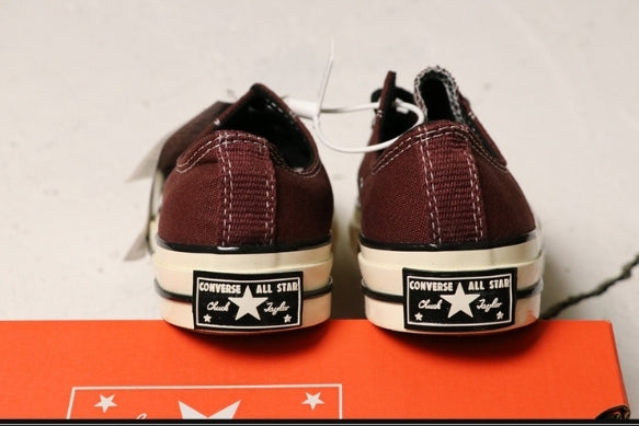 Les baskets Converse Femme se distinguent par leur design iconique et leur esthétique vintage. exceptionnel les couleurs de l'Amérique