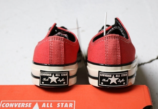 Les baskets Converse Femme se distinguent par leur design iconique et leur esthétique vintage. exceptionnel les couleurs de l'Amérique
