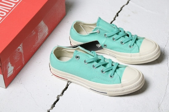 Les baskets Converse Femme se distinguent par leur design iconique et leur esthétique vintage. exceptionnel les couleurs de l'Amérique