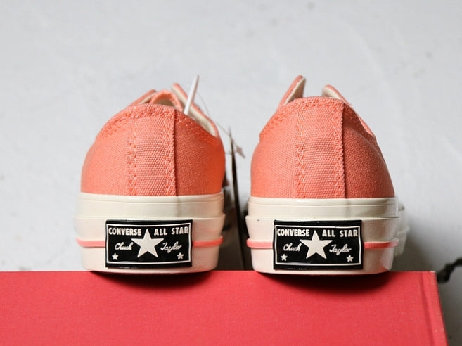 Les baskets Converse Femme se distinguent par leur design iconique et leur esthétique vintage. exceptionnel les couleurs de l'Amérique
