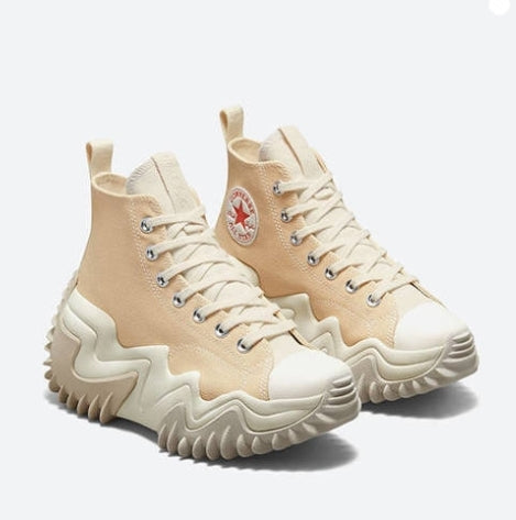 Les baskets Converse Femme se distinguent par leur design iconique et leur esthétique vintage. exceptionnel les couleurs de l'Amérique