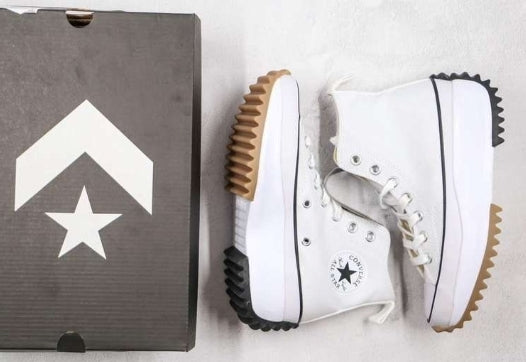 Les baskets Converse Femme se distinguent par leur design iconique et leur esthétique vintage. exceptionnel les couleurs de l'Amérique