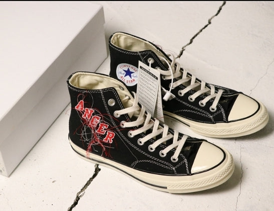 Les baskets Converse Femme se distinguent par leur design iconique et leur esthétique vintage. exceptionnel les couleurs de l'Amérique