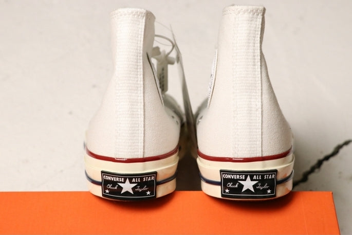 Les baskets Converse Femme se distinguent par leur design iconique et leur esthétique vintage. exceptionnel les couleurs de l'Amérique