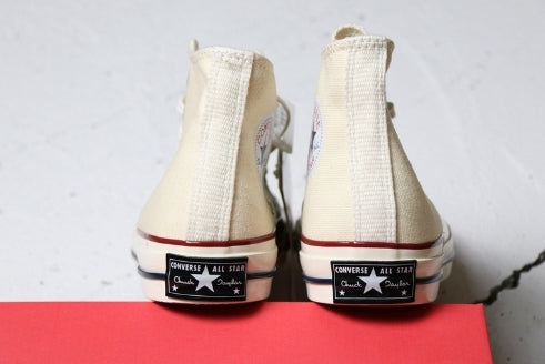 Les baskets Converse Femme se distinguent par leur design iconique et leur esthétique vintage. exceptionnel les couleurs de l'Amérique