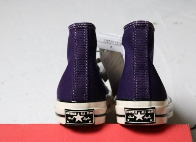 Les baskets Converse Femme offrent un style emblématique et une performance exceptionnelle.
De plus, leur design distinctif