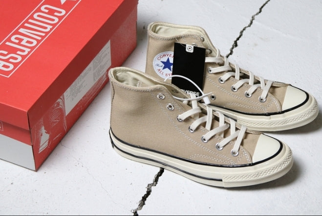 Les baskets Converse Femme se distinguent par leur design iconique et leur esthétique vintage. exceptionnel les couleurs de l'Amérique