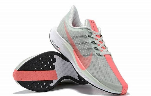 Les baskets Nike Air Zoom Femme se démarquent par leur design sportif et moderne, conçu pour maximiser les performances exceptionnelles