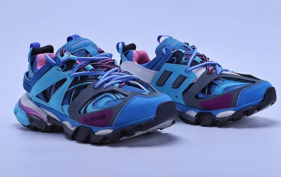 les sneakers Balenciaga Triple S "Beige Green Yellow" Femme sont un témoignage de l'engagement de Balenciaga à combiner style et innovation.