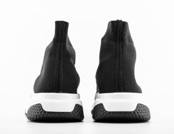 les sneakers Balenciaga Triple S "Beige Green Yellow" Femme sont un témoignage de l'engagement de Balenciaga à combiner style et innovation.