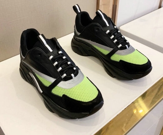 Les sneakers Dior Femme incarnent l’alliance parfaite entre élégance intemporelle et design contemporain. Exceptionnel avant-gardistes